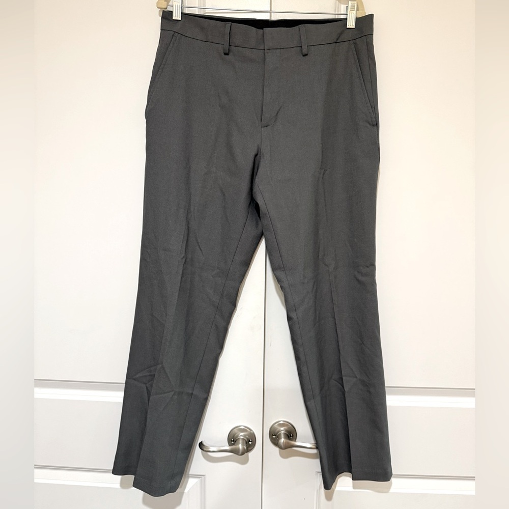 Kenneth Cole Reaction dress slacks size 33/30 like new
